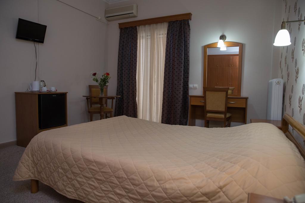 Hotel Liberty Missolonghi Ngoại thất bức ảnh