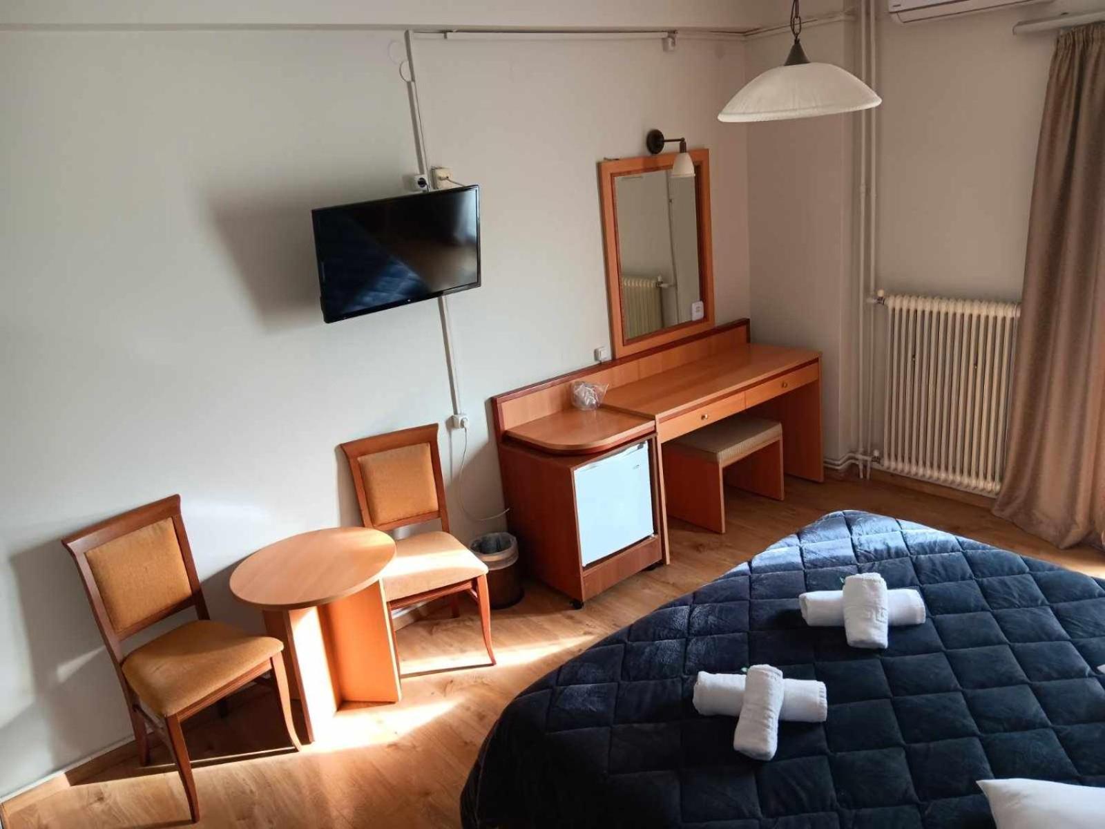 Hotel Liberty Missolonghi Ngoại thất bức ảnh
